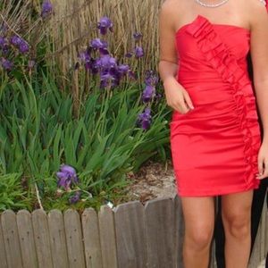 Red strapless cocktail dress Jessica McClintock